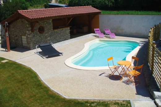 Piscine coque forme libre Moorea — Piscines Ibiza